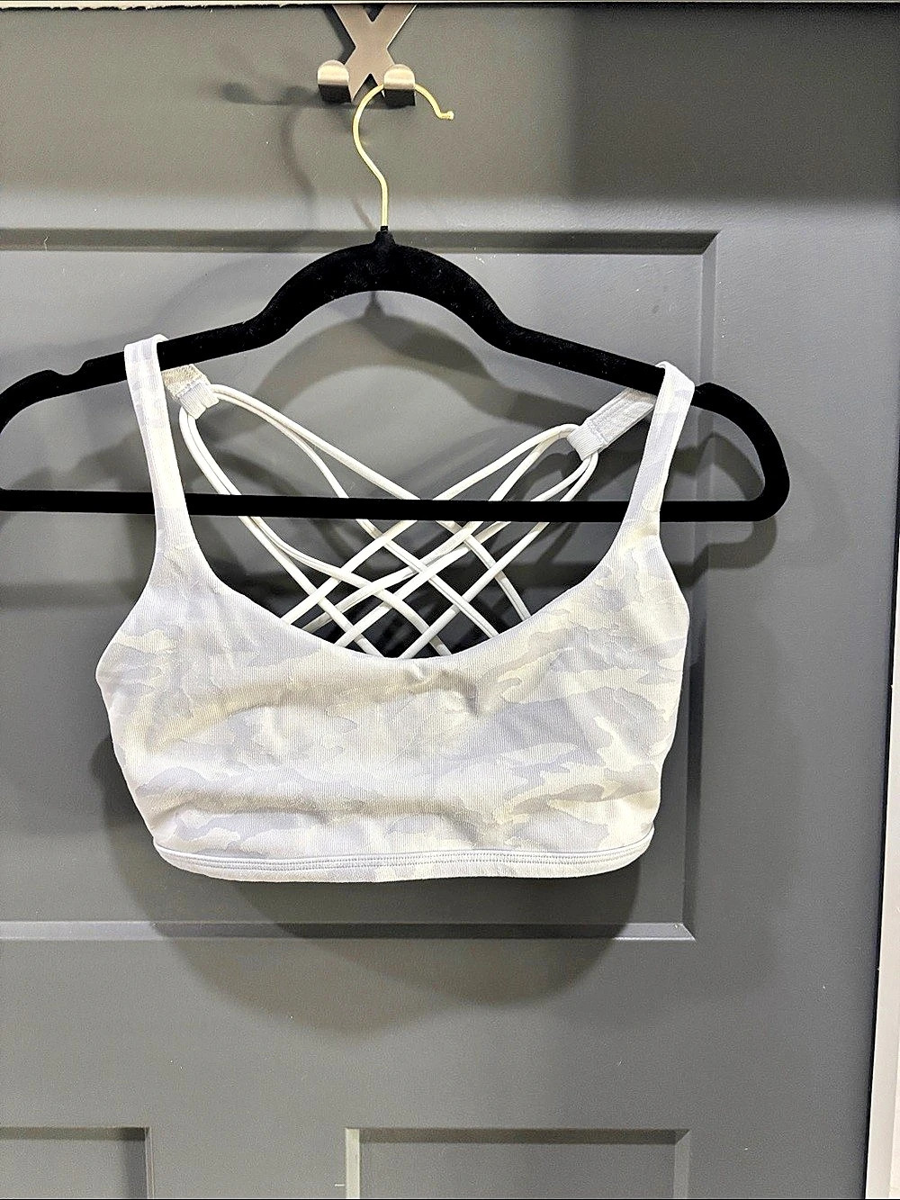 lululemon In Alignment Bra Crisscross Back Bra in White Size 10